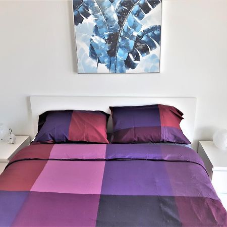 Luxury Skyline Condo In Downtown Free 24/7 Parking ウィニペグ エクステリア 写真