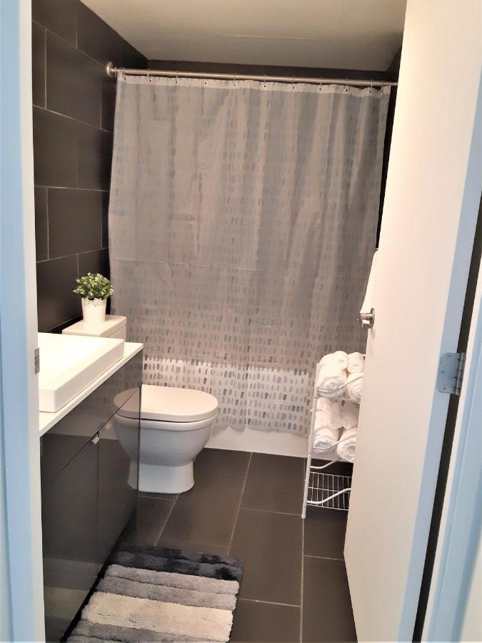 Luxury Skyline Condo In Downtown Free 24/7 Parking ウィニペグ エクステリア 写真